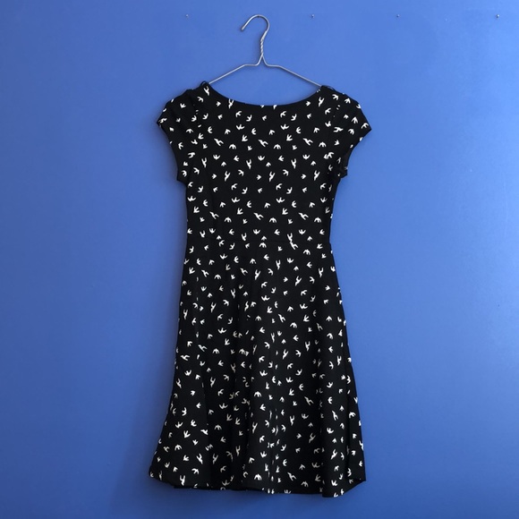 Black dress - Picture 2 of 4